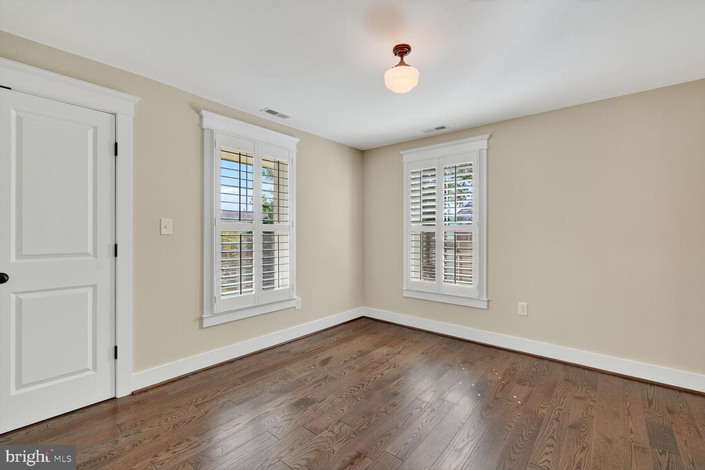 115 E SPRING ST, ALEXANDRIA, Virginia 22301, 4 Bedrooms Bedrooms, ,4 BathroomsBathrooms,Residential,For sale,115 E SPRING ST,VAAX2043086 MLS # VAAX2043086