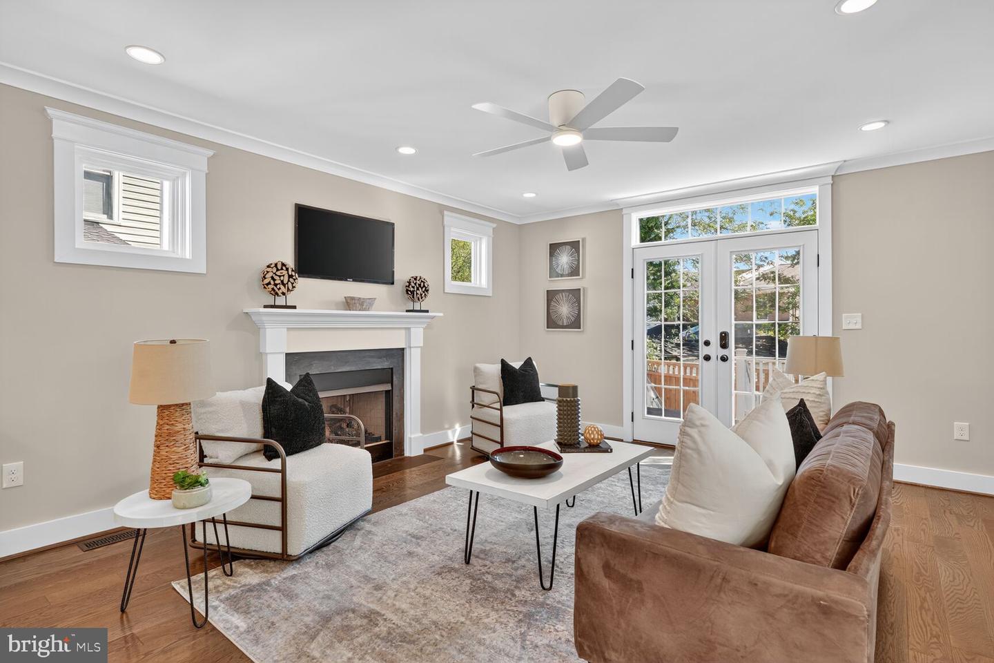 115 E SPRING ST, ALEXANDRIA, Virginia 22301, 4 Bedrooms Bedrooms, ,4 BathroomsBathrooms,Residential,For sale,115 E SPRING ST,VAAX2043086 MLS # VAAX2043086