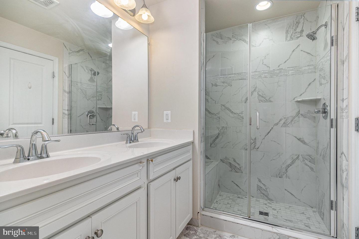 15993 MARSH PL, HAYMARKET, Virginia 20169, 3 Bedrooms Bedrooms, ,2 BathroomsBathrooms,Residential,For sale,15993 MARSH PL,VAPW2092106 MLS # VAPW2092106