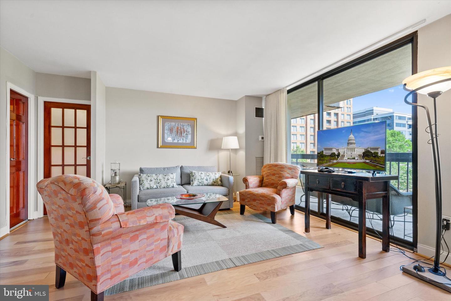 400 MADISON ST #405, ALEXANDRIA, Virginia 22314, 1 Bedroom Bedrooms, ,1 BathroomBathrooms,Residential,For sale,400 MADISON ST #405,VAAX2047186 MLS # VAAX2047186