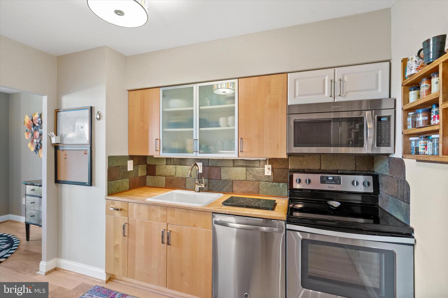 400 MADISON ST #405, ALEXANDRIA, Virginia 22314, 1 Bedroom Bedrooms, ,1 BathroomBathrooms,Residential,For sale,400 MADISON ST #405,VAAX2047186 MLS # VAAX2047186