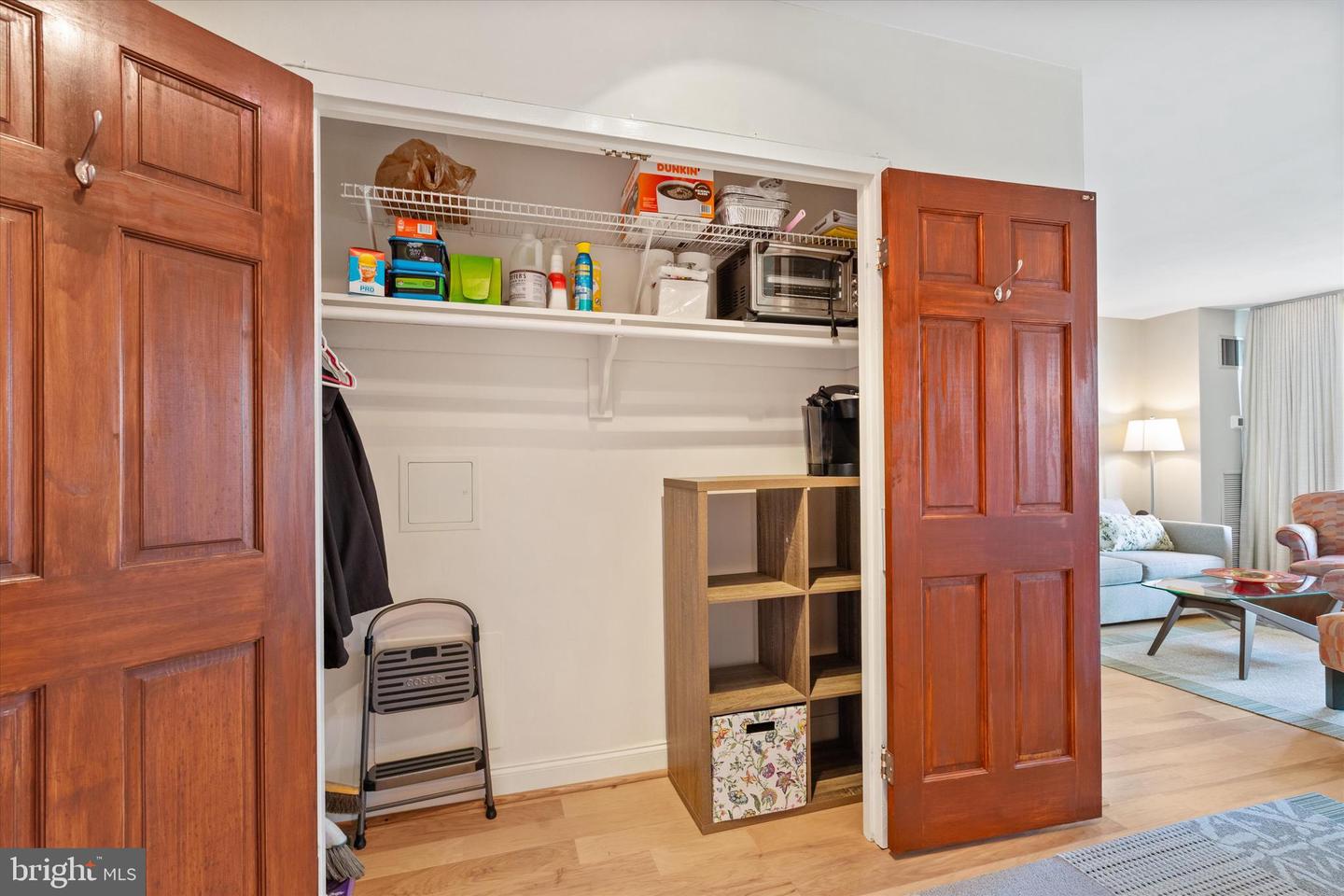 400 MADISON ST #405, ALEXANDRIA, Virginia 22314, 1 Bedroom Bedrooms, ,1 BathroomBathrooms,Residential,For sale,400 MADISON ST #405,VAAX2047186 MLS # VAAX2047186
