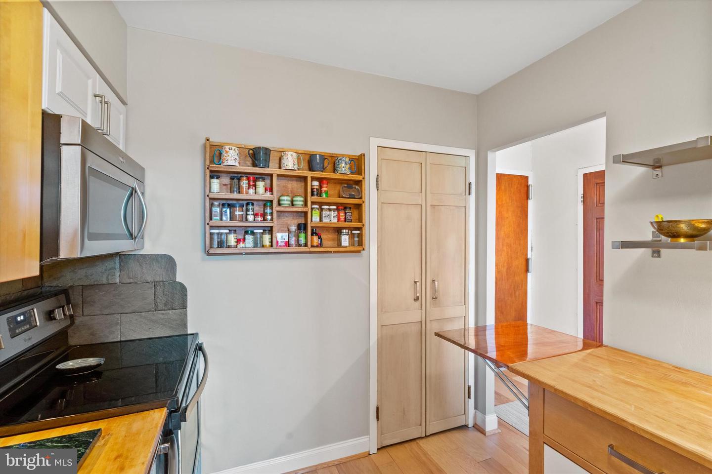 400 MADISON ST #405, ALEXANDRIA, Virginia 22314, 1 Bedroom Bedrooms, ,1 BathroomBathrooms,Residential,For sale,400 MADISON ST #405,VAAX2047186 MLS # VAAX2047186