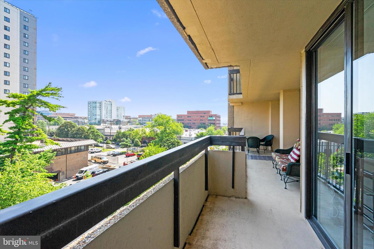 400 MADISON ST #405, ALEXANDRIA, Virginia 22314, 1 Bedroom Bedrooms, ,1 BathroomBathrooms,Residential,For sale,400 MADISON ST #405,VAAX2047186 MLS # VAAX2047186