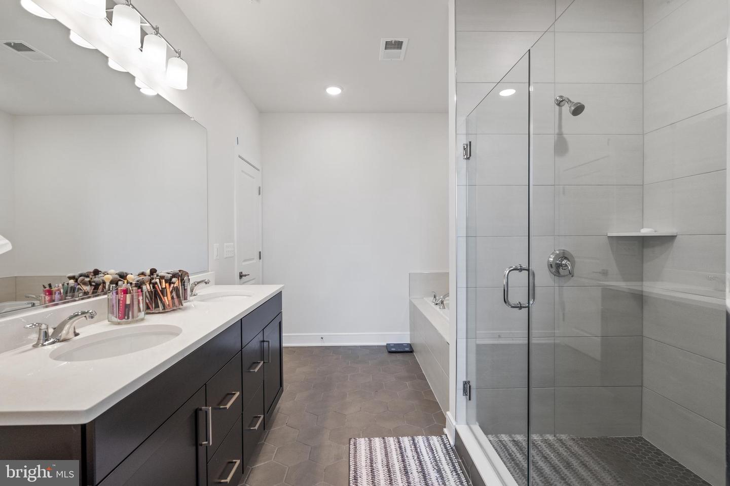 43376 FARRINGDON SQ, BROADLANDS, Virginia 20148, 3 Bedrooms Bedrooms, ,2 BathroomsBathrooms,Residential,For sale,43376 FARRINGDON SQ,VALO2101596 MLS # VALO2101596 43376 FARRINGDON SQ, BROADLANDS, Virginia 20148, 3 Bedrooms Bedrooms, ,2 BathroomsBathrooms,Residential,For sale,43376 FARRINGDON SQ,VALO2101596 MLS # VALO2101596