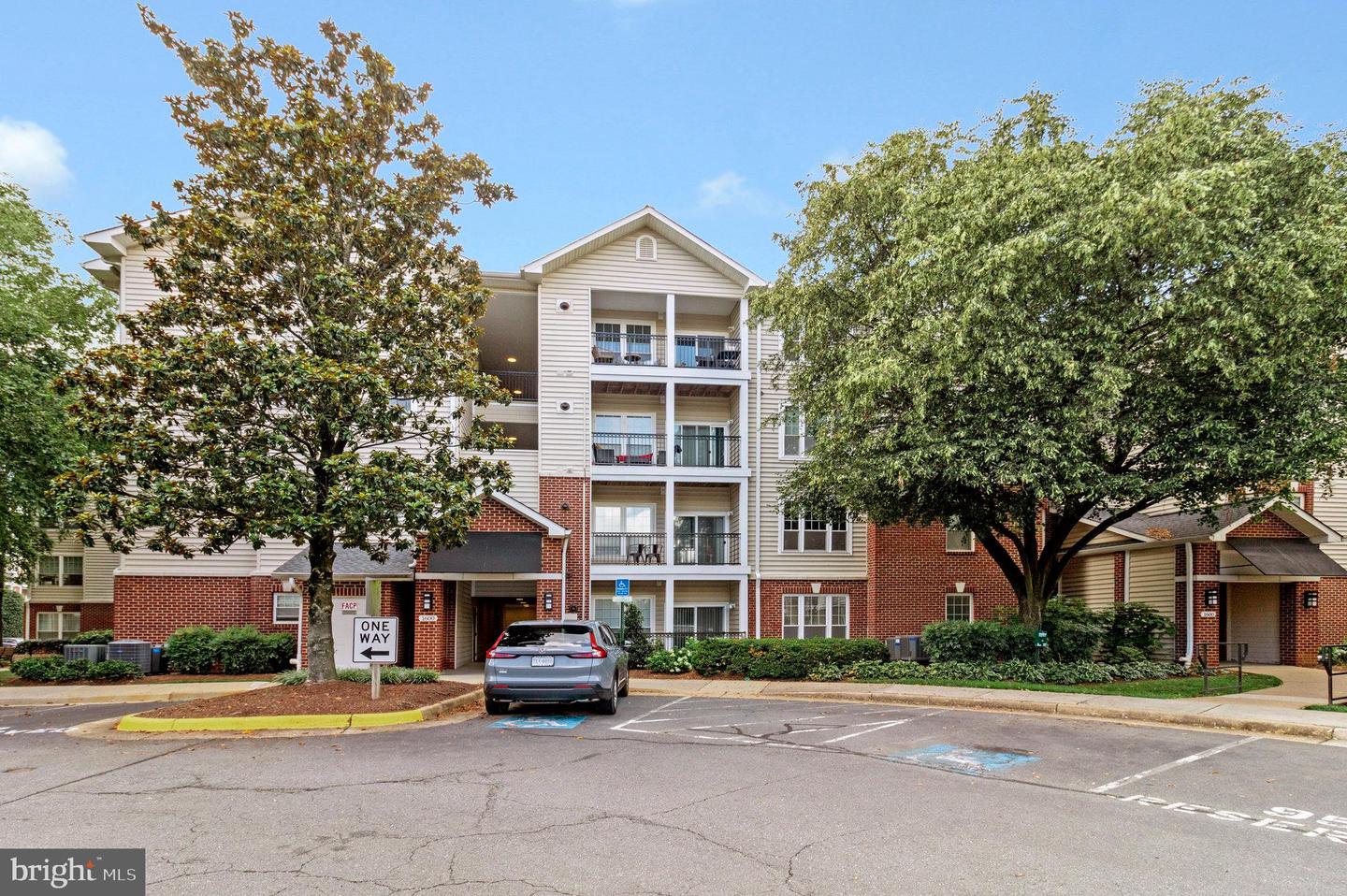 1600 SPRING GATE DR #2202, MCLEAN, Virginia 22102, 2 Bedrooms Bedrooms, ,2 BathroomsBathrooms,Residential,For sale,1600 SPRING GATE DR #2202,VAFX2256814 MLS # VAFX2256814