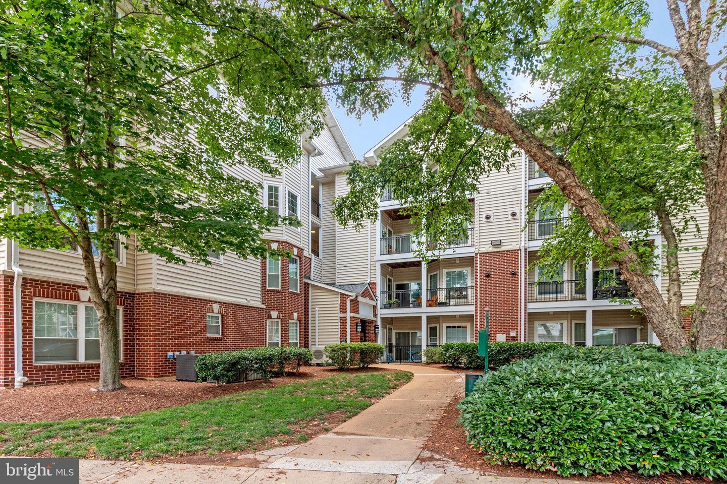 1600 SPRING GATE DR #2202, MCLEAN, Virginia 22102, 2 Bedrooms Bedrooms, ,2 BathroomsBathrooms,Residential,For sale,1600 SPRING GATE DR #2202,VAFX2256814 MLS # VAFX2256814
