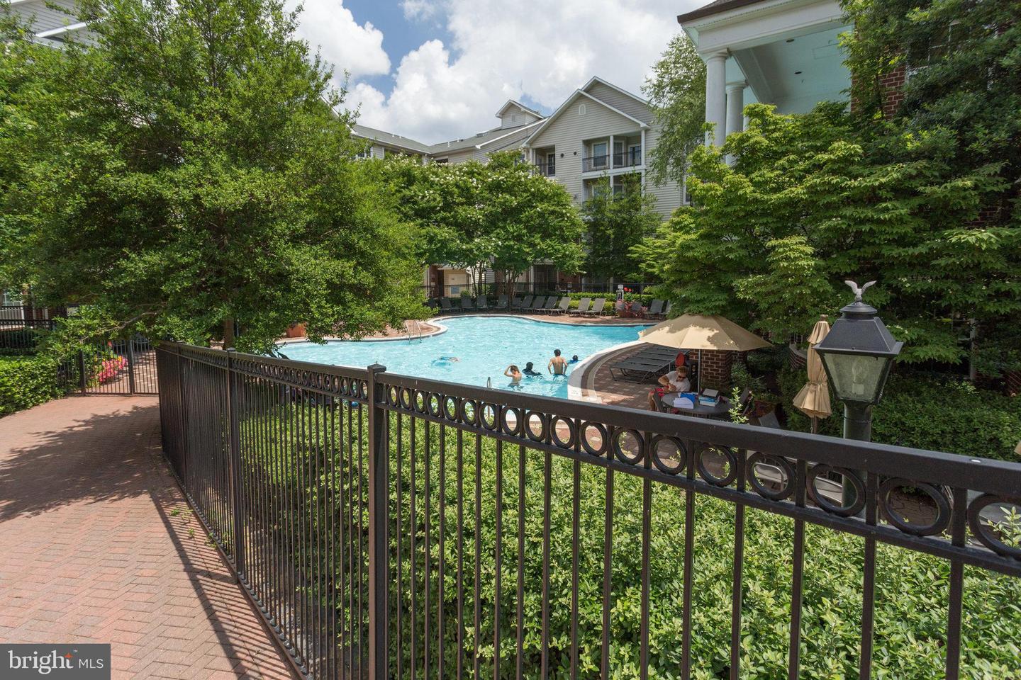 1600 SPRING GATE DR #2202, MCLEAN, Virginia 22102, 2 Bedrooms Bedrooms, ,2 BathroomsBathrooms,Residential,For sale,1600 SPRING GATE DR #2202,VAFX2256814 MLS # VAFX2256814