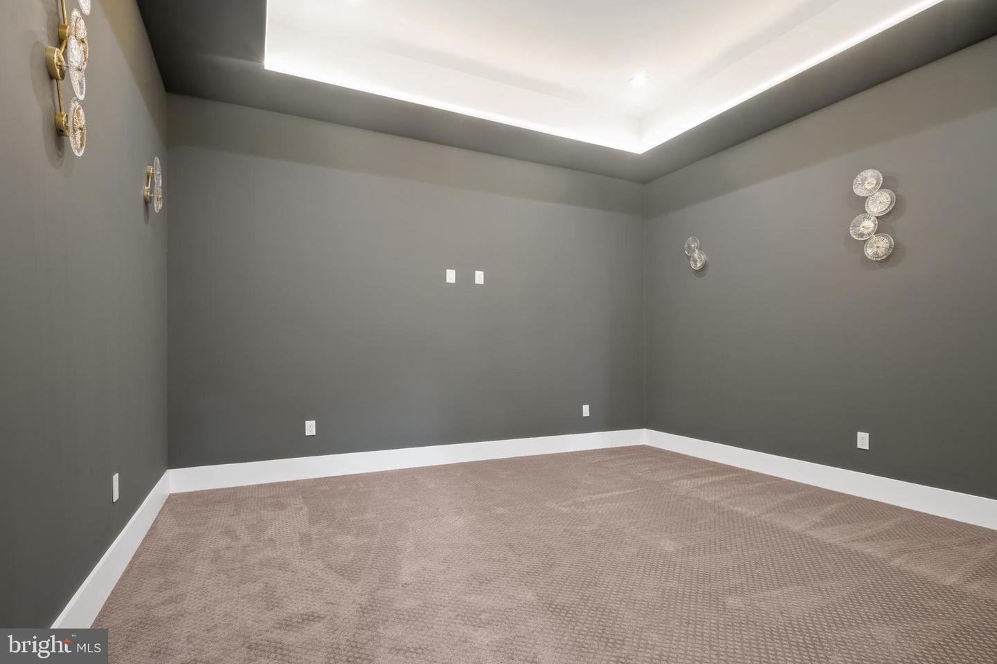 4509 FOXHALL CRES NW, WASHINGTON, District Of Columbia 20007, 5 Bedrooms Bedrooms, ,6 BathroomsBathrooms,Residential,For sale,4509 FOXHALL CRES NW,DCDC2213036 MLS # DCDC2213036
