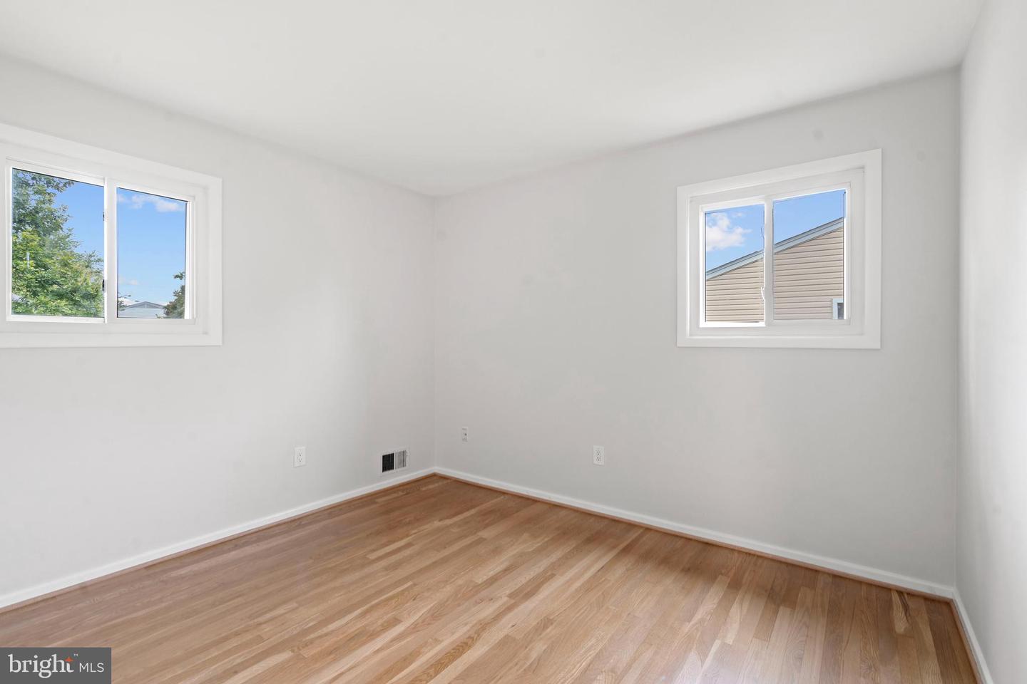 6024 FRONTIER DR, SPRINGFIELD, Virginia 22150, 3 Bedrooms Bedrooms, ,2 BathroomsBathrooms,Residential,For sale,6024 FRONTIER DR,VAFX2259894 MLS # VAFX2259894