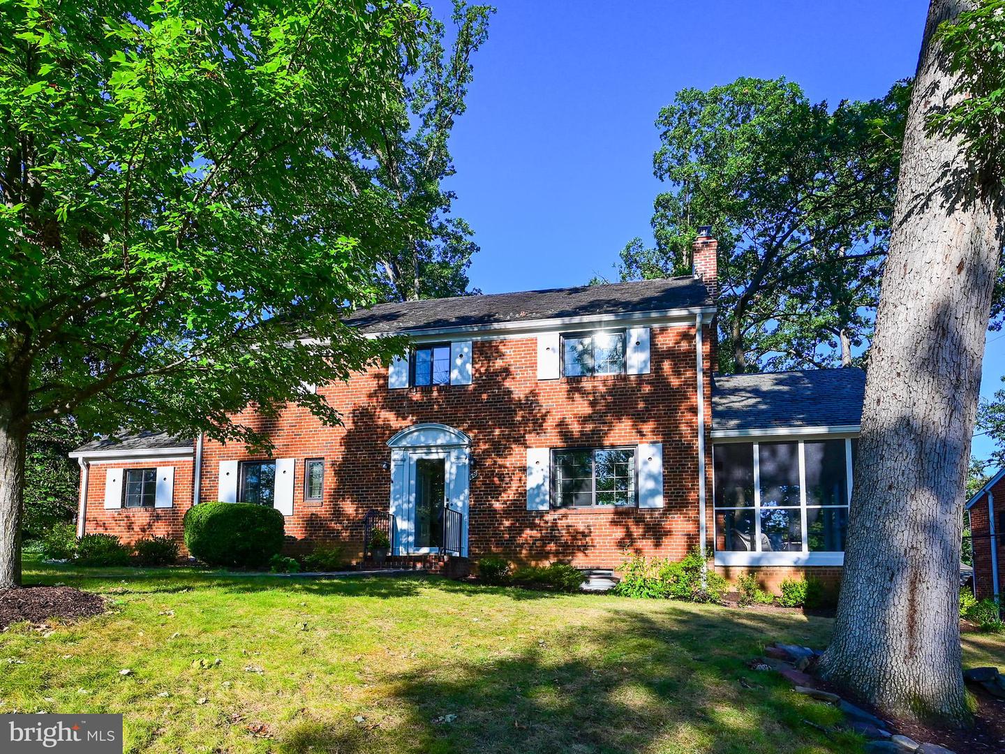 601 N OVERLOOK DR, ALEXANDRIA, Virginia 22305, 3 Bedrooms Bedrooms, 14 Rooms Rooms,2 BathroomsBathrooms,Residential,For sale,601 N OVERLOOK DR,VAAX2048568 MLS # VAAX2048568