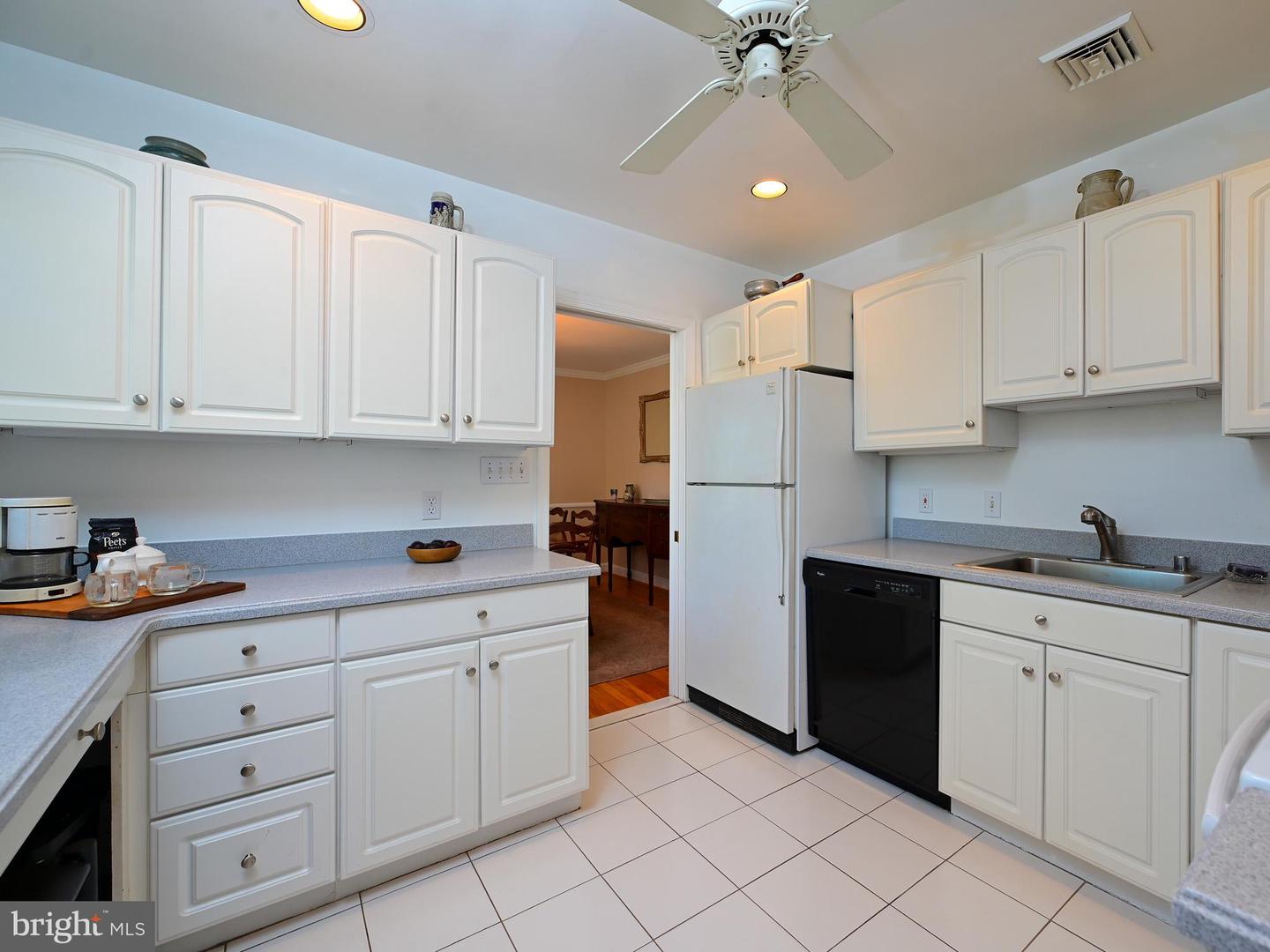 601 N OVERLOOK DR, ALEXANDRIA, Virginia 22305, 3 Bedrooms Bedrooms, 14 Rooms Rooms,2 BathroomsBathrooms,Residential,For sale,601 N OVERLOOK DR,VAAX2048568 MLS # VAAX2048568