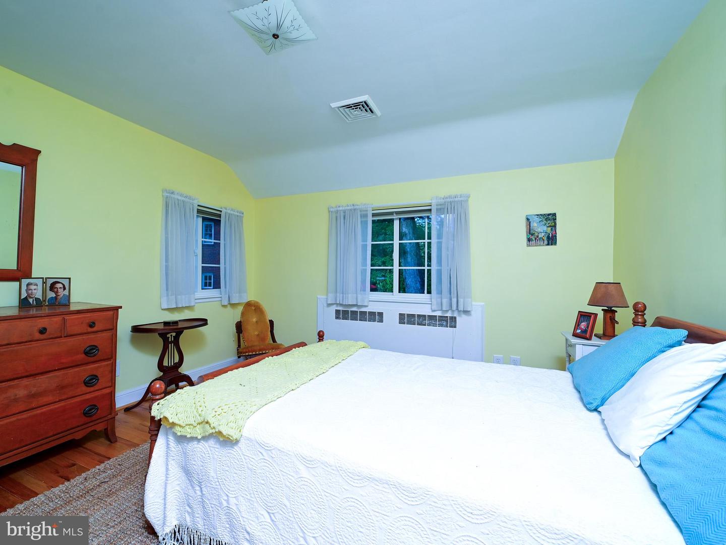601 N OVERLOOK DR, ALEXANDRIA, Virginia 22305, 3 Bedrooms Bedrooms, 14 Rooms Rooms,2 BathroomsBathrooms,Residential,For sale,601 N OVERLOOK DR,VAAX2048568 MLS # VAAX2048568