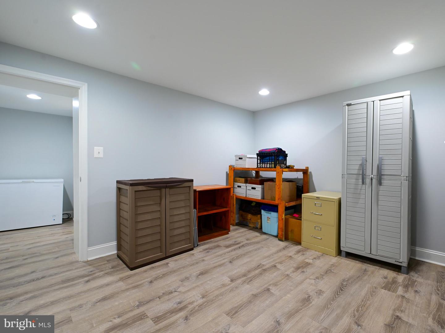 601 N OVERLOOK DR, ALEXANDRIA, Virginia 22305, 3 Bedrooms Bedrooms, 14 Rooms Rooms,2 BathroomsBathrooms,Residential,For sale,601 N OVERLOOK DR,VAAX2048568 MLS # VAAX2048568