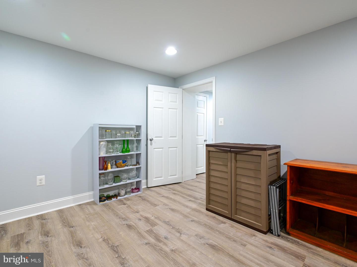 601 N OVERLOOK DR, ALEXANDRIA, Virginia 22305, 3 Bedrooms Bedrooms, 14 Rooms Rooms,2 BathroomsBathrooms,Residential,For sale,601 N OVERLOOK DR,VAAX2048568 MLS # VAAX2048568