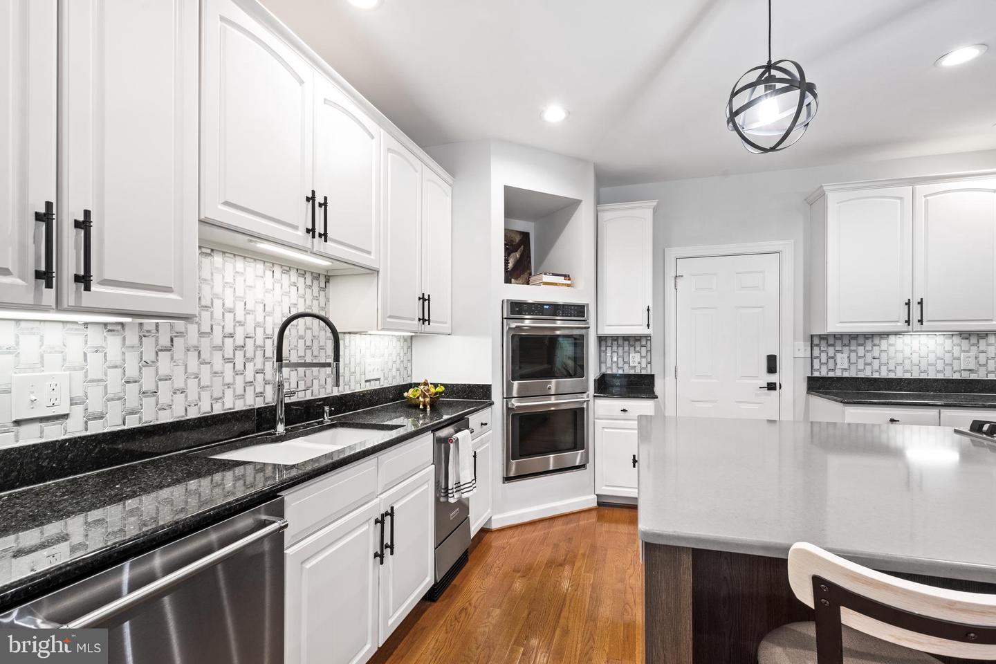 3830 FARRCROFT DR, FAIRFAX, Virginia 22030, 3 Bedrooms Bedrooms, ,4 BathroomsBathrooms,Residential,For sale,3830 FARRCROFT DR,VAFC2006802 MLS # VAFC2006802