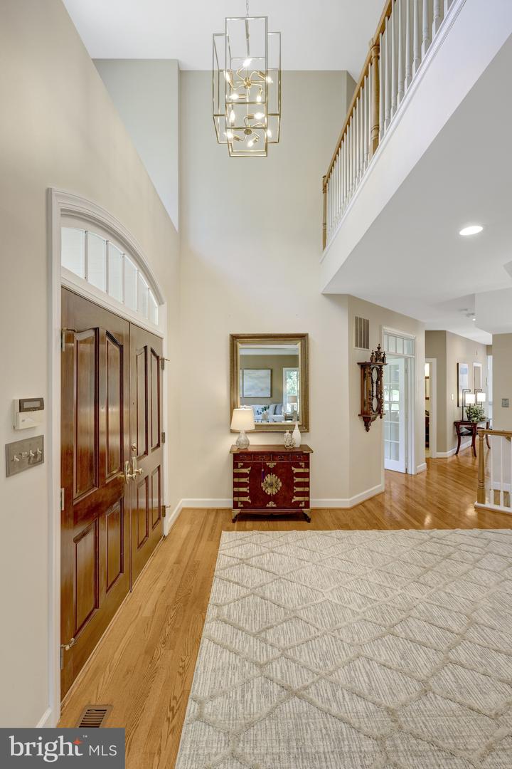 1834 ELGIN DR, VIENNA, Virginia 22182, 5 Bedrooms Bedrooms, 10 Rooms Rooms,4 BathroomsBathrooms,Residential,For sale,1834 ELGIN DR,VAFX2261882 MLS # VAFX2261882