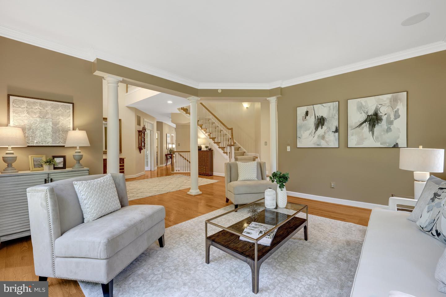 1834 ELGIN DR, VIENNA, Virginia 22182, 5 Bedrooms Bedrooms, 10 Rooms Rooms,4 BathroomsBathrooms,Residential,For sale,1834 ELGIN DR,VAFX2261882 MLS # VAFX2261882