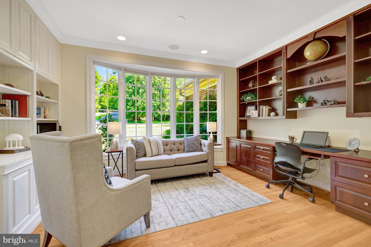 1834 ELGIN DR, VIENNA, Virginia 22182, 5 Bedrooms Bedrooms, 10 Rooms Rooms,4 BathroomsBathrooms,Residential,For sale,1834 ELGIN DR,VAFX2261882 MLS # VAFX2261882