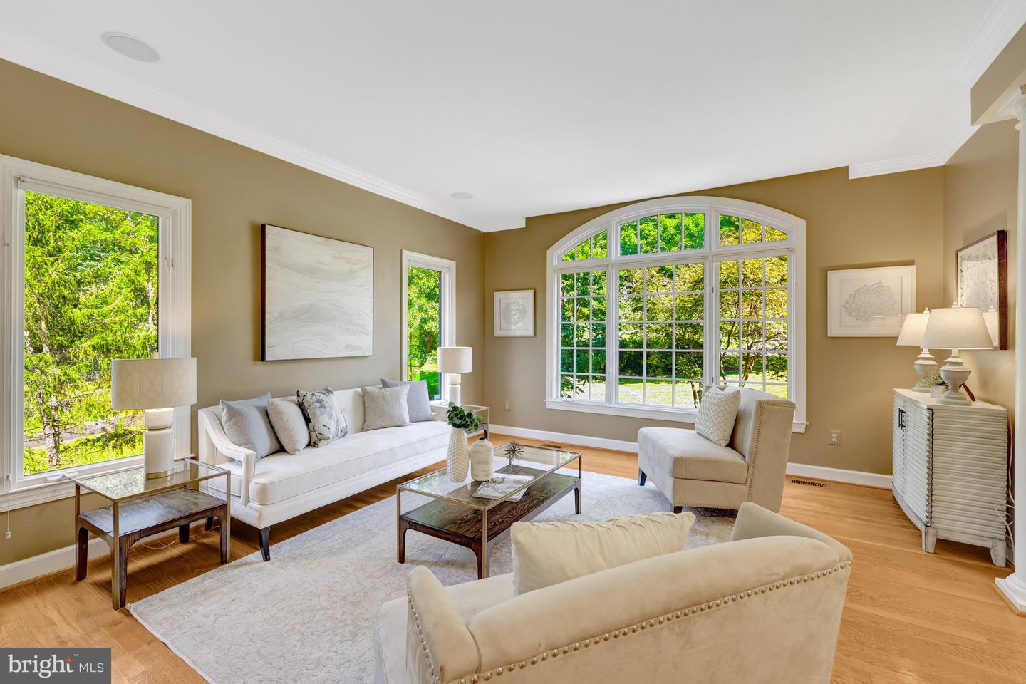 1834 ELGIN DR, VIENNA, Virginia 22182, 5 Bedrooms Bedrooms, 10 Rooms Rooms,4 BathroomsBathrooms,Residential,For sale,1834 ELGIN DR,VAFX2261882 MLS # VAFX2261882