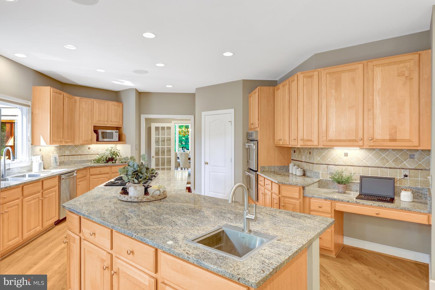 1834 ELGIN DR, VIENNA, Virginia 22182, 5 Bedrooms Bedrooms, 10 Rooms Rooms,4 BathroomsBathrooms,Residential,For sale,1834 ELGIN DR,VAFX2261882 MLS # VAFX2261882