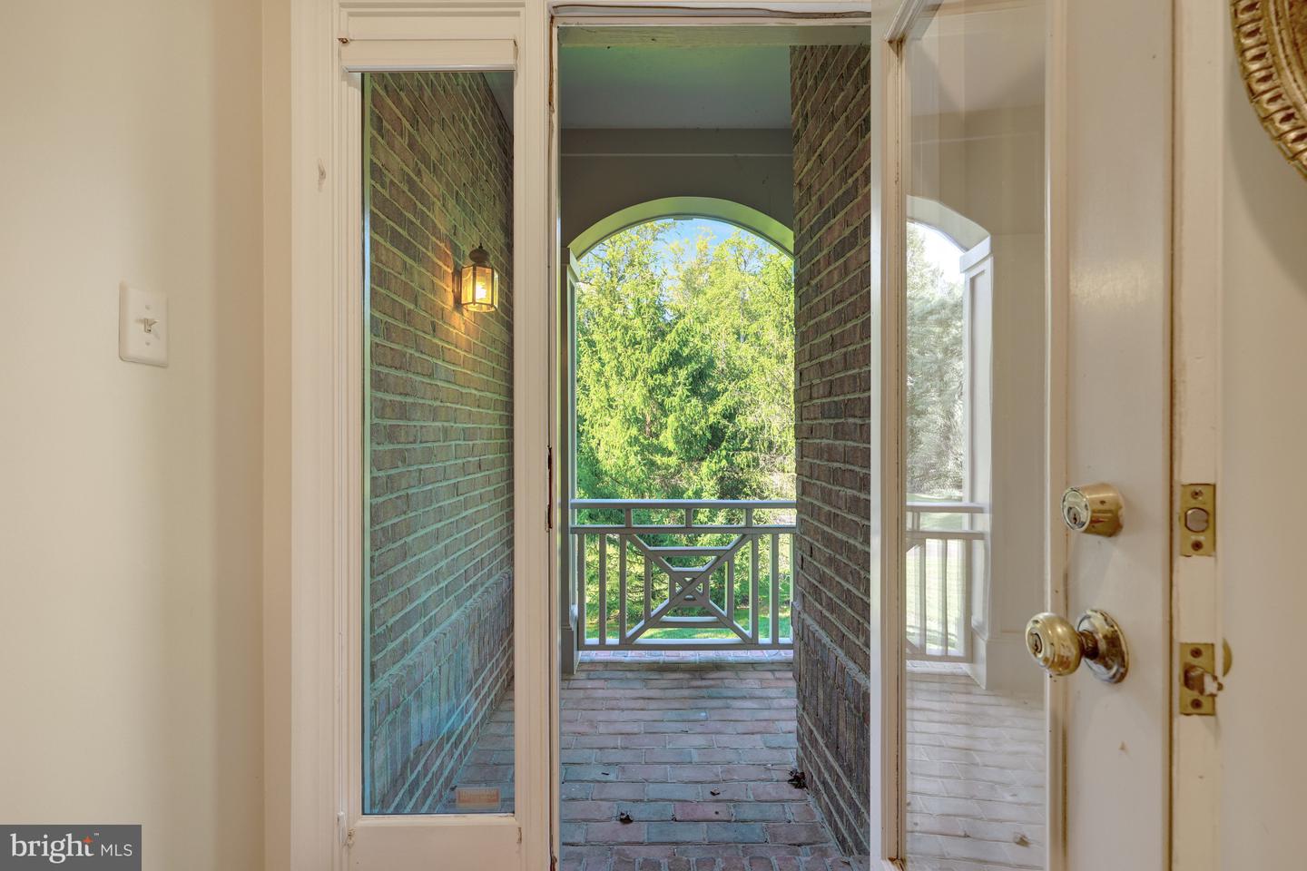 1834 ELGIN DR, VIENNA, Virginia 22182, 5 Bedrooms Bedrooms, 10 Rooms Rooms,4 BathroomsBathrooms,Residential,For sale,1834 ELGIN DR,VAFX2261882 MLS # VAFX2261882