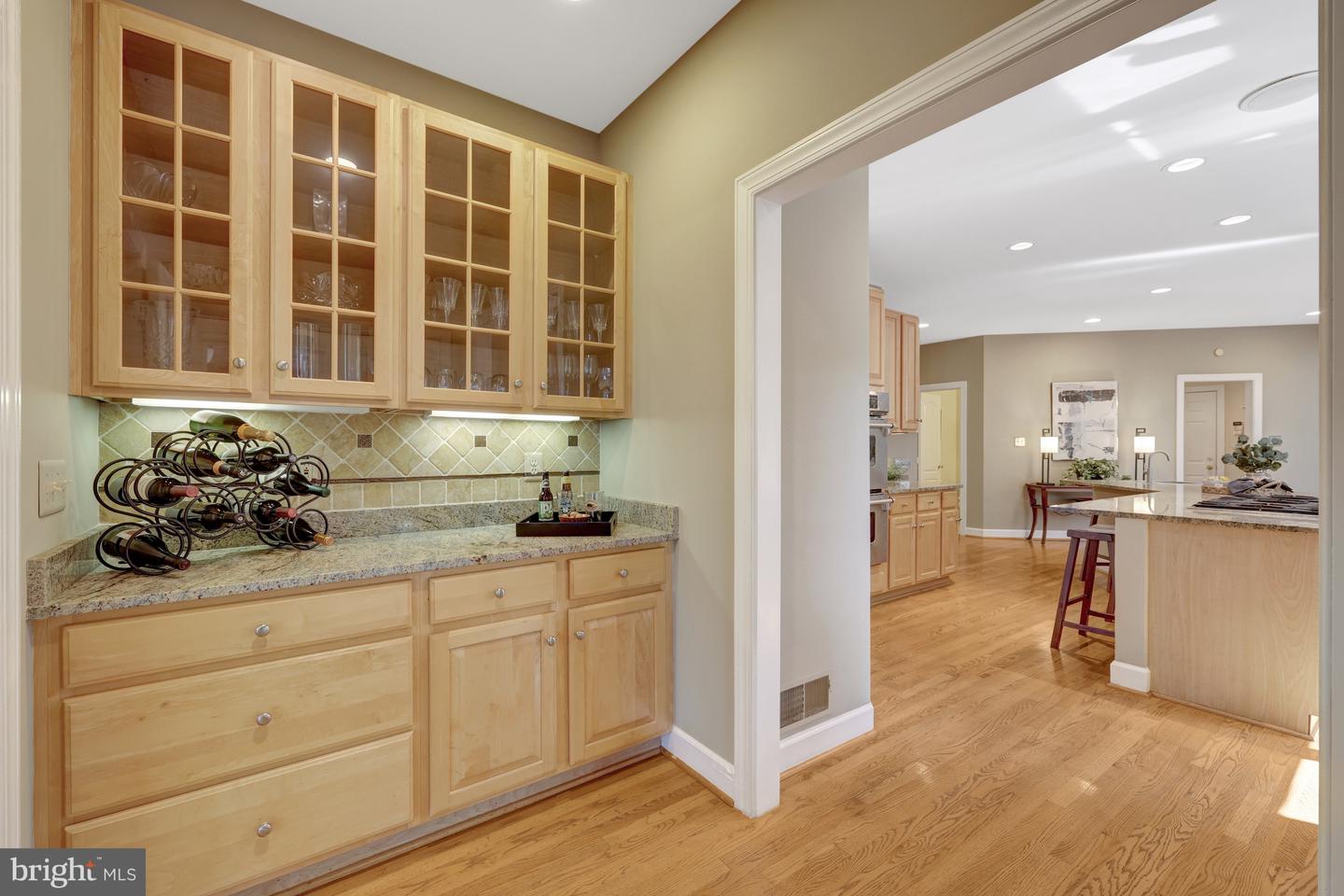 1834 ELGIN DR, VIENNA, Virginia 22182, 5 Bedrooms Bedrooms, 10 Rooms Rooms,4 BathroomsBathrooms,Residential,For sale,1834 ELGIN DR,VAFX2261882 MLS # VAFX2261882