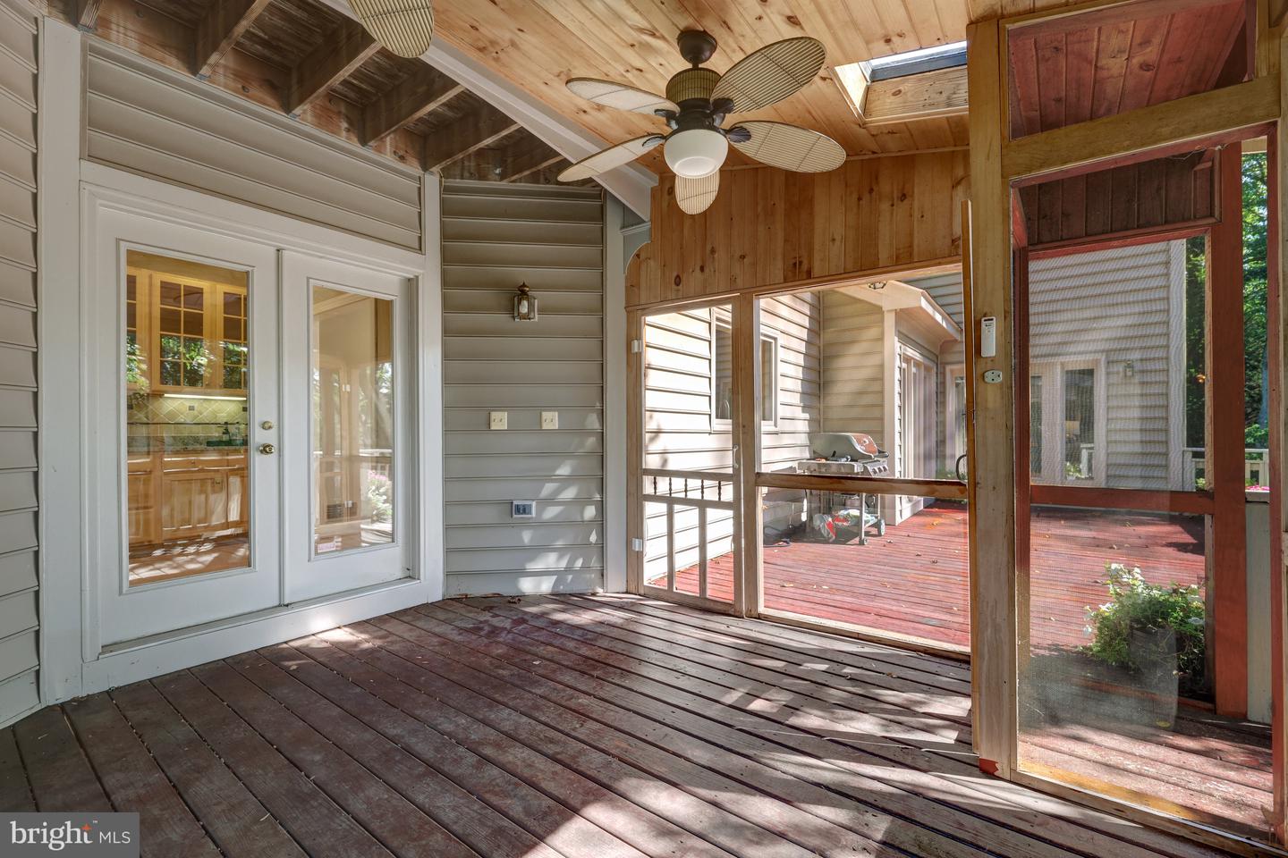 1834 ELGIN DR, VIENNA, Virginia 22182, 5 Bedrooms Bedrooms, 10 Rooms Rooms,4 BathroomsBathrooms,Residential,For sale,1834 ELGIN DR,VAFX2261882 MLS # VAFX2261882