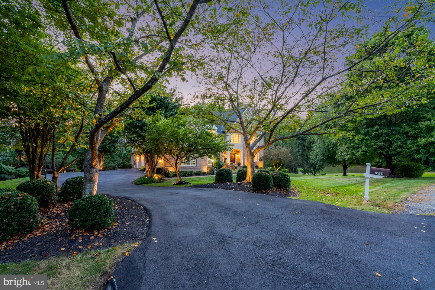 1834 ELGIN DR, VIENNA, Virginia 22182, 5 Bedrooms Bedrooms, 10 Rooms Rooms,4 BathroomsBathrooms,Residential,For sale,1834 ELGIN DR,VAFX2261882 MLS # VAFX2261882