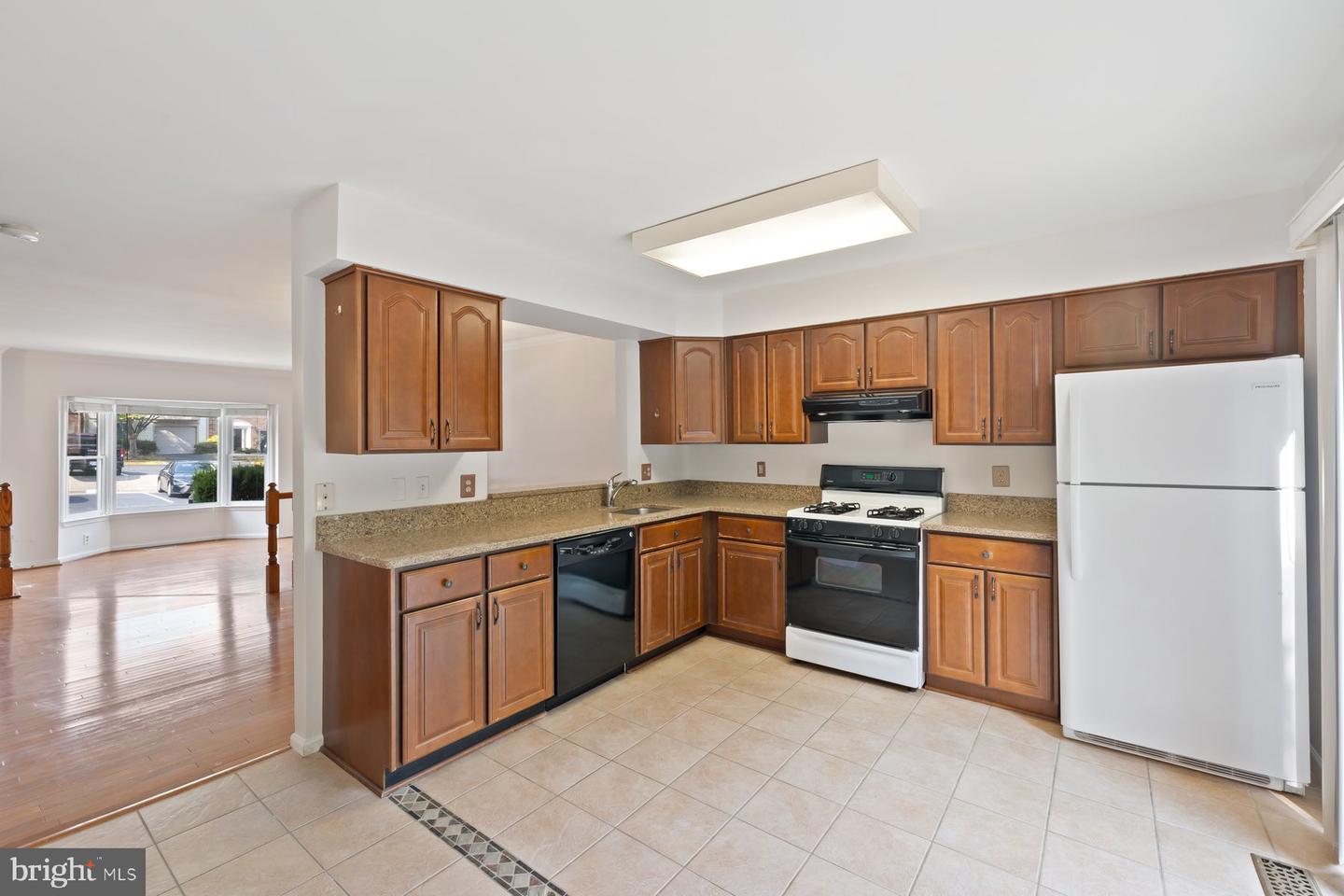 5321 BUXTON CT, ALEXANDRIA, Virginia 22315, 3 Bedrooms Bedrooms, ,3 BathroomsBathrooms,Residential,For sale,5321 BUXTON CT,VAFX2261930 MLS # VAFX2261930