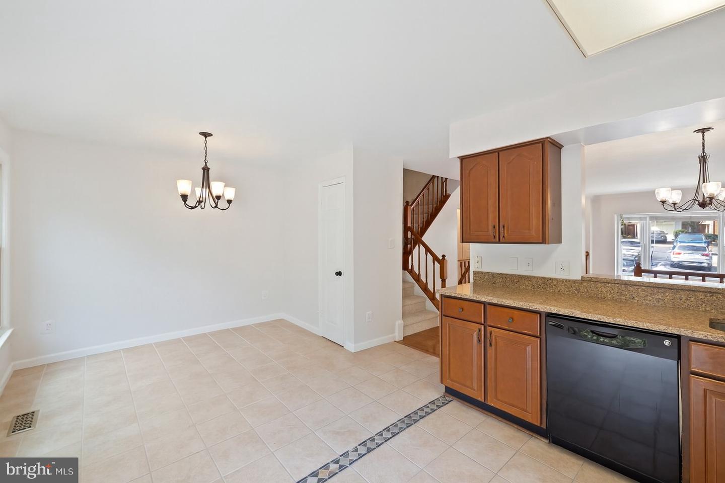 5321 BUXTON CT, ALEXANDRIA, Virginia 22315, 3 Bedrooms Bedrooms, ,3 BathroomsBathrooms,Residential,For sale,5321 BUXTON CT,VAFX2261930 MLS # VAFX2261930