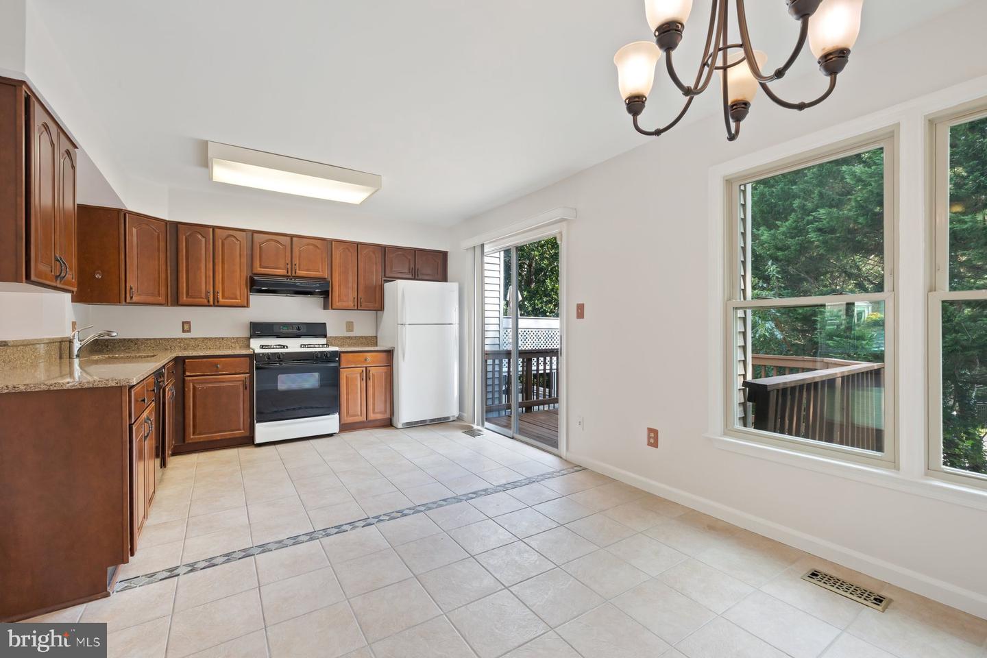 5321 BUXTON CT, ALEXANDRIA, Virginia 22315, 3 Bedrooms Bedrooms, ,3 BathroomsBathrooms,Residential,For sale,5321 BUXTON CT,VAFX2261930 MLS # VAFX2261930