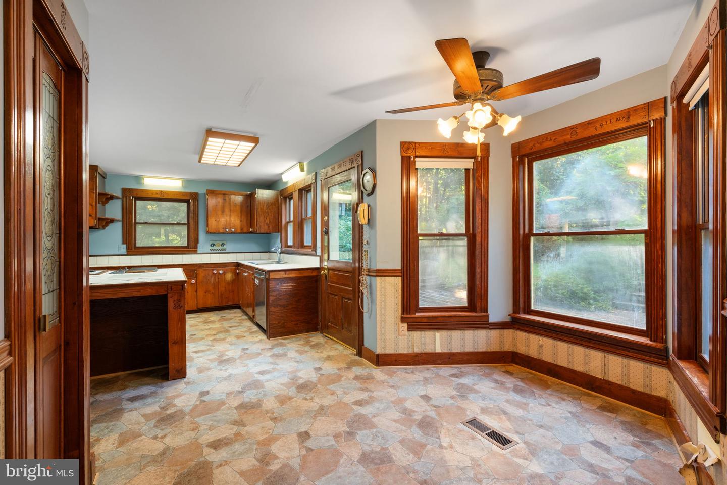 35454 CHERRY GROVE LN, ROUND HILL, Virginia 20141, 3 Bedrooms Bedrooms, ,2 BathroomsBathrooms,Residential,For sale,35454 CHERRY GROVE LN,VALO2105044 MLS # VALO2105044