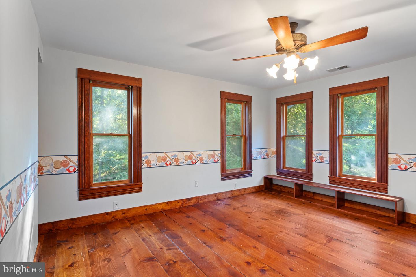 35454 CHERRY GROVE LN, ROUND HILL, Virginia 20141, 3 Bedrooms Bedrooms, ,2 BathroomsBathrooms,Residential,For sale,35454 CHERRY GROVE LN,VALO2105044 MLS # VALO2105044