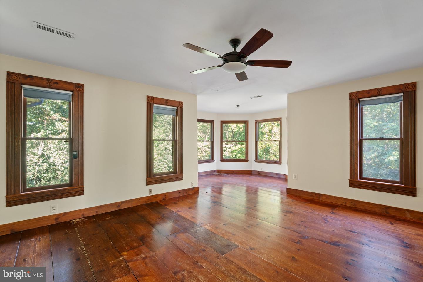 35454 CHERRY GROVE LN, ROUND HILL, Virginia 20141, 3 Bedrooms Bedrooms, ,2 BathroomsBathrooms,Residential,For sale,35454 CHERRY GROVE LN,VALO2105044 MLS # VALO2105044