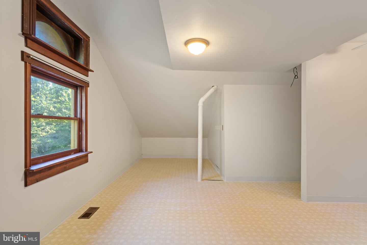 35454 CHERRY GROVE LN, ROUND HILL, Virginia 20141, 3 Bedrooms Bedrooms, ,2 BathroomsBathrooms,Residential,For sale,35454 CHERRY GROVE LN,VALO2105044 MLS # VALO2105044