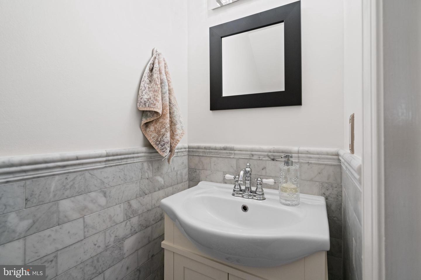 611 F ST NE, WASHINGTON, District Of Columbia 20002, 3 Bedrooms Bedrooms, ,2 BathroomsBathrooms,Residential,For sale,611 F ST NE,DCDC2216326 MLS # DCDC2216326