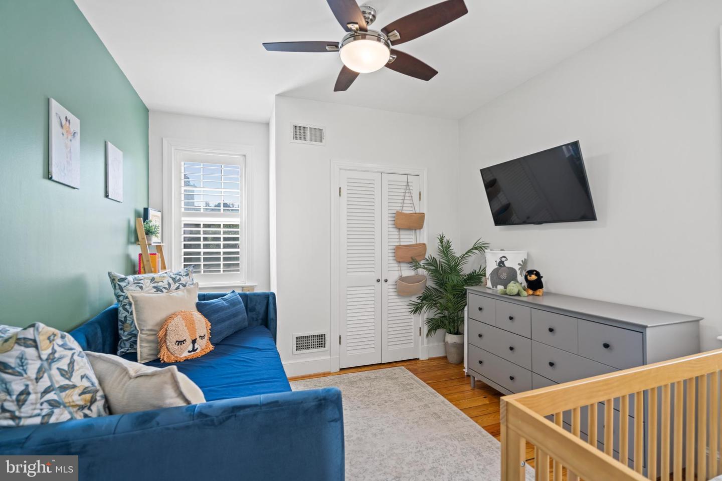 611 F ST NE, WASHINGTON, District Of Columbia 20002, 3 Bedrooms Bedrooms, ,2 BathroomsBathrooms,Residential,For sale,611 F ST NE,DCDC2216326 MLS # DCDC2216326