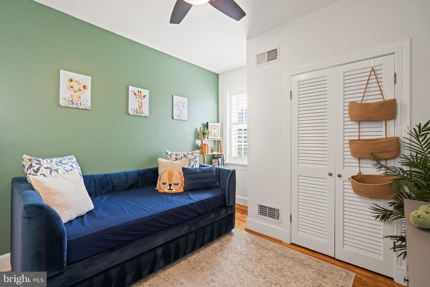 611 F ST NE, WASHINGTON, District Of Columbia 20002, 3 Bedrooms Bedrooms, ,2 BathroomsBathrooms,Residential,For sale,611 F ST NE,DCDC2216326 MLS # DCDC2216326