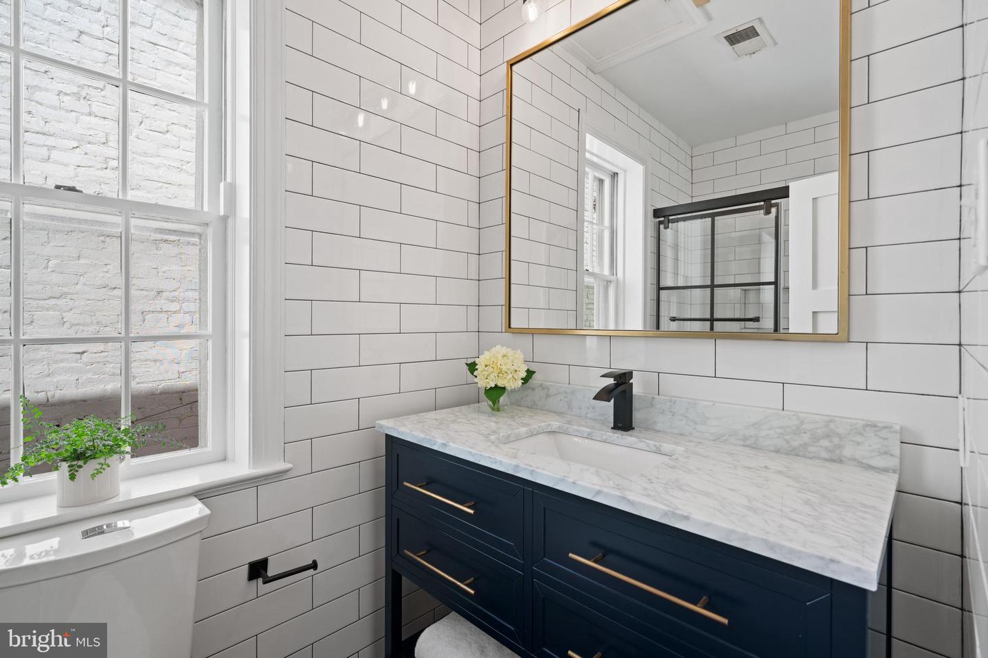 611 F ST NE, WASHINGTON, District Of Columbia 20002, 3 Bedrooms Bedrooms, ,2 BathroomsBathrooms,Residential,For sale,611 F ST NE,DCDC2216326 MLS # DCDC2216326