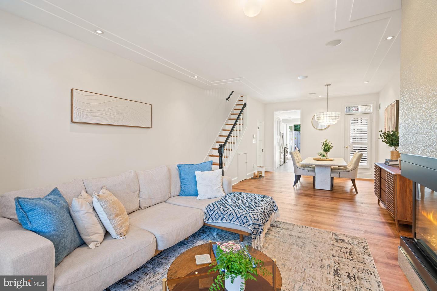 611 F ST NE, WASHINGTON, District Of Columbia 20002, 3 Bedrooms Bedrooms, ,2 BathroomsBathrooms,Residential,For sale,611 F ST NE,DCDC2216326 MLS # DCDC2216326