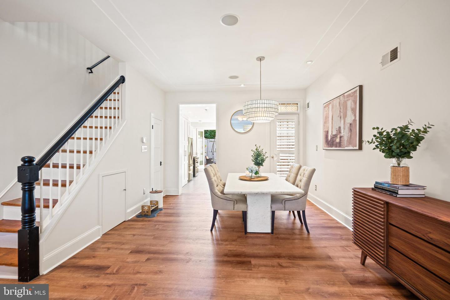 611 F ST NE, WASHINGTON, District Of Columbia 20002, 3 Bedrooms Bedrooms, ,2 BathroomsBathrooms,Residential,For sale,611 F ST NE,DCDC2216326 MLS # DCDC2216326