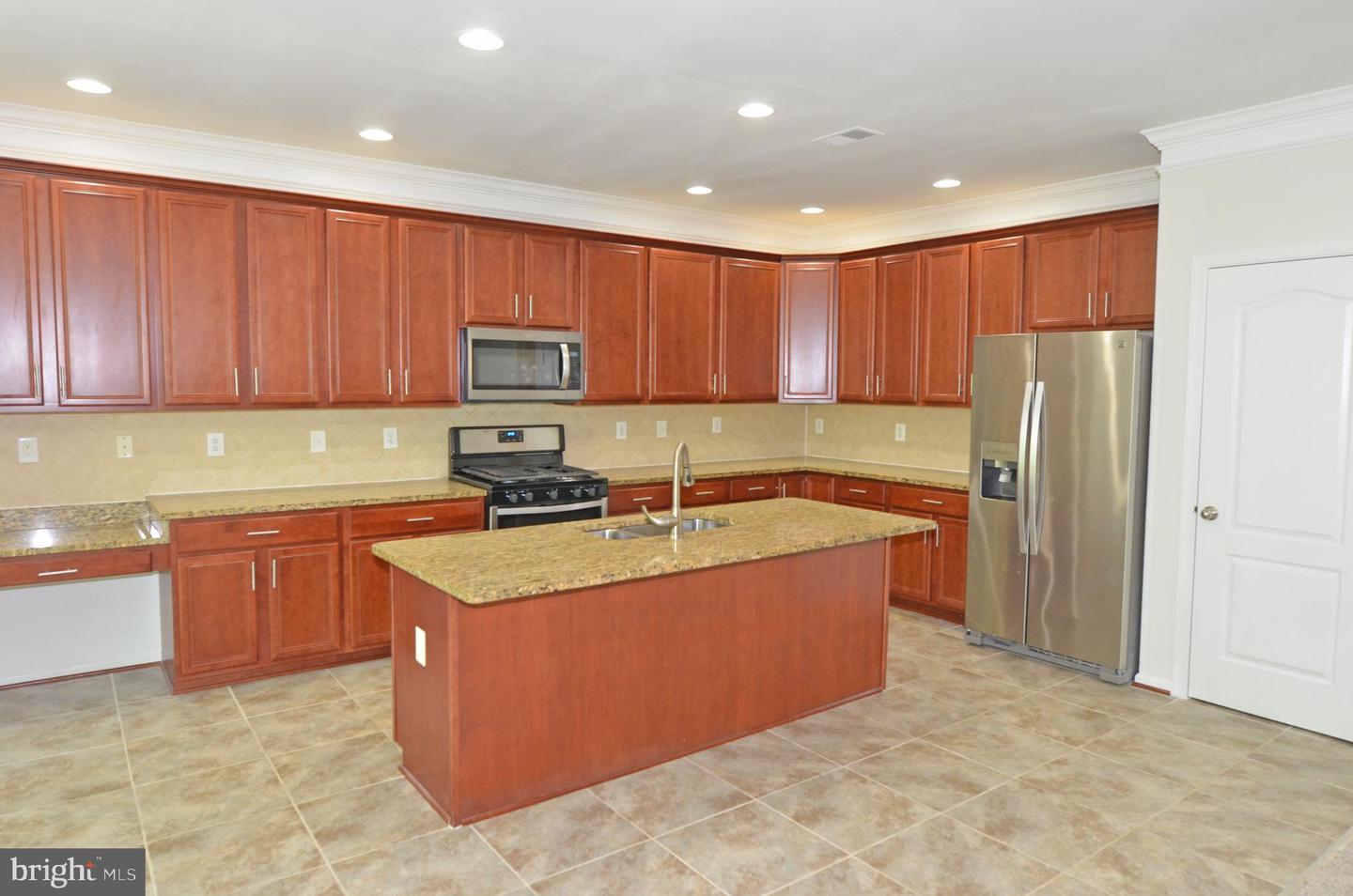 5636 ARROWFIELD TER, HAYMARKET, Virginia 20169, 4 Bedrooms Bedrooms, ,3 BathroomsBathrooms,Residential,For sale,5636 ARROWFIELD TER,VAPW2102246 MLS # VAPW2102246