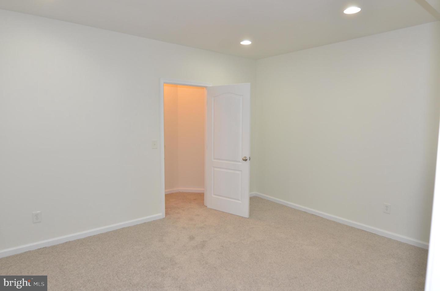 5636 ARROWFIELD TER, HAYMARKET, Virginia 20169, 4 Bedrooms Bedrooms, ,3 BathroomsBathrooms,Residential,For sale,5636 ARROWFIELD TER,VAPW2102246 MLS # VAPW2102246