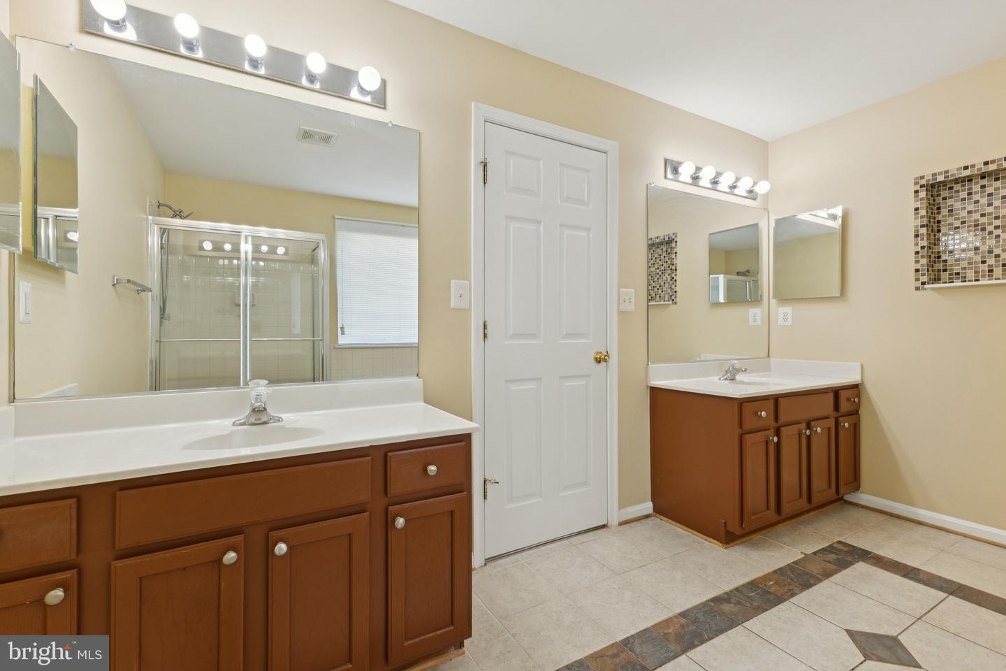 14536 GENERAL WASHINGTON DR, WOODBRIDGE, Virginia 22193, 6 Bedrooms Bedrooms, 11 Rooms Rooms,4 BathroomsBathrooms,Residential,For sale,14536 GENERAL WASHINGTON DR,VAPW2102252 MLS # VAPW2102252