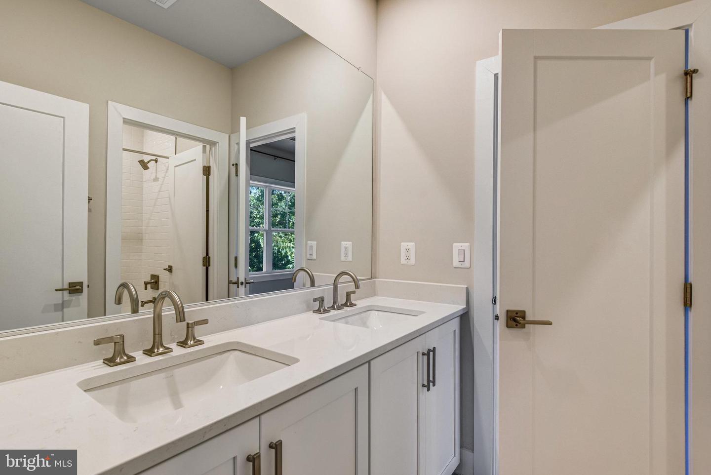 5530 VELTRI TER, HAYMARKET, Virginia 20169, 4 Bedrooms Bedrooms, ,3 BathroomsBathrooms,Residential,For sale,5530 VELTRI TER,VAPW2102608 MLS # VAPW2102608