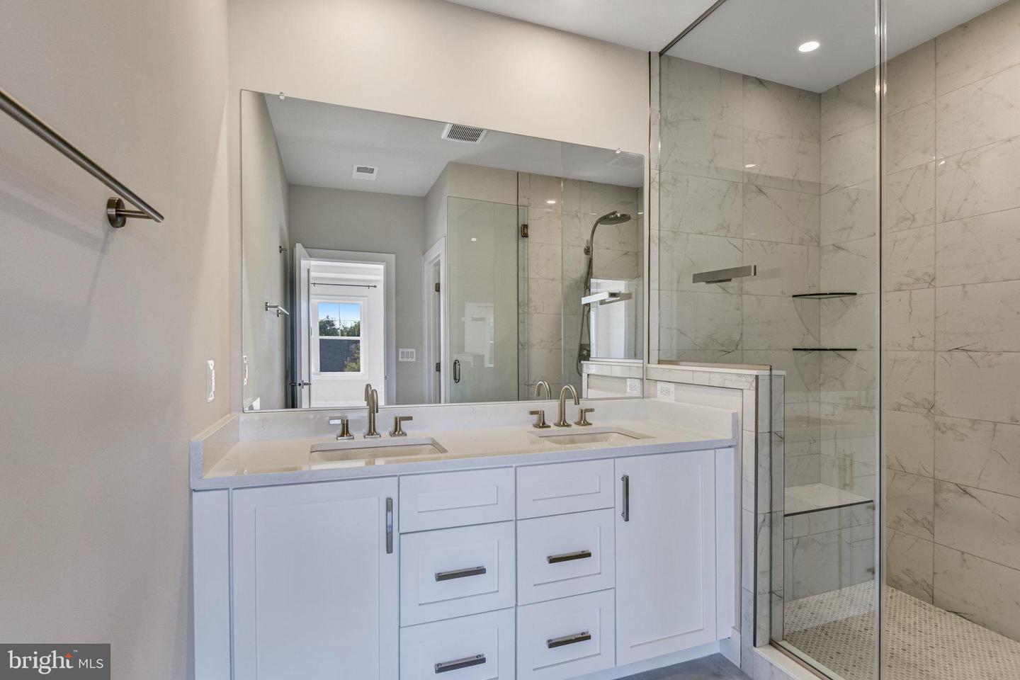 5530 VELTRI TER, HAYMARKET, Virginia 20169, 4 Bedrooms Bedrooms, ,3 BathroomsBathrooms,Residential,For sale,5530 VELTRI TER,VAPW2102608 MLS # VAPW2102608