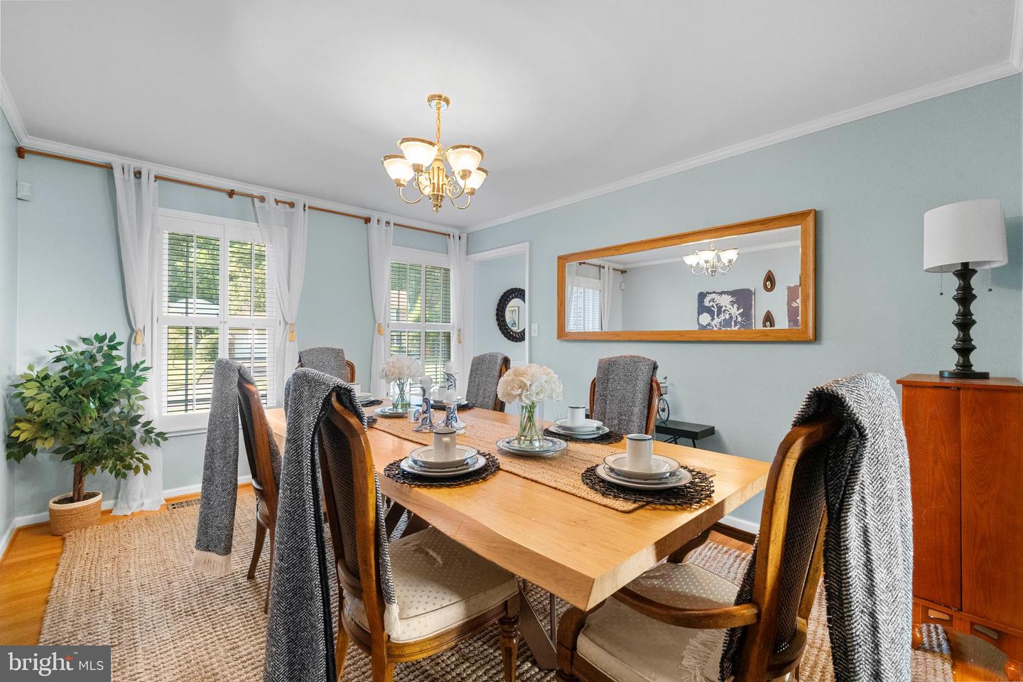 3716 KRYSIA CT, ANNANDALE, Virginia 22003, 4 Bedrooms Bedrooms, 13 Rooms Rooms,3 BathroomsBathrooms,Residential,For sale,3716 KRYSIA CT,VAFX2263220 MLS # VAFX2263220