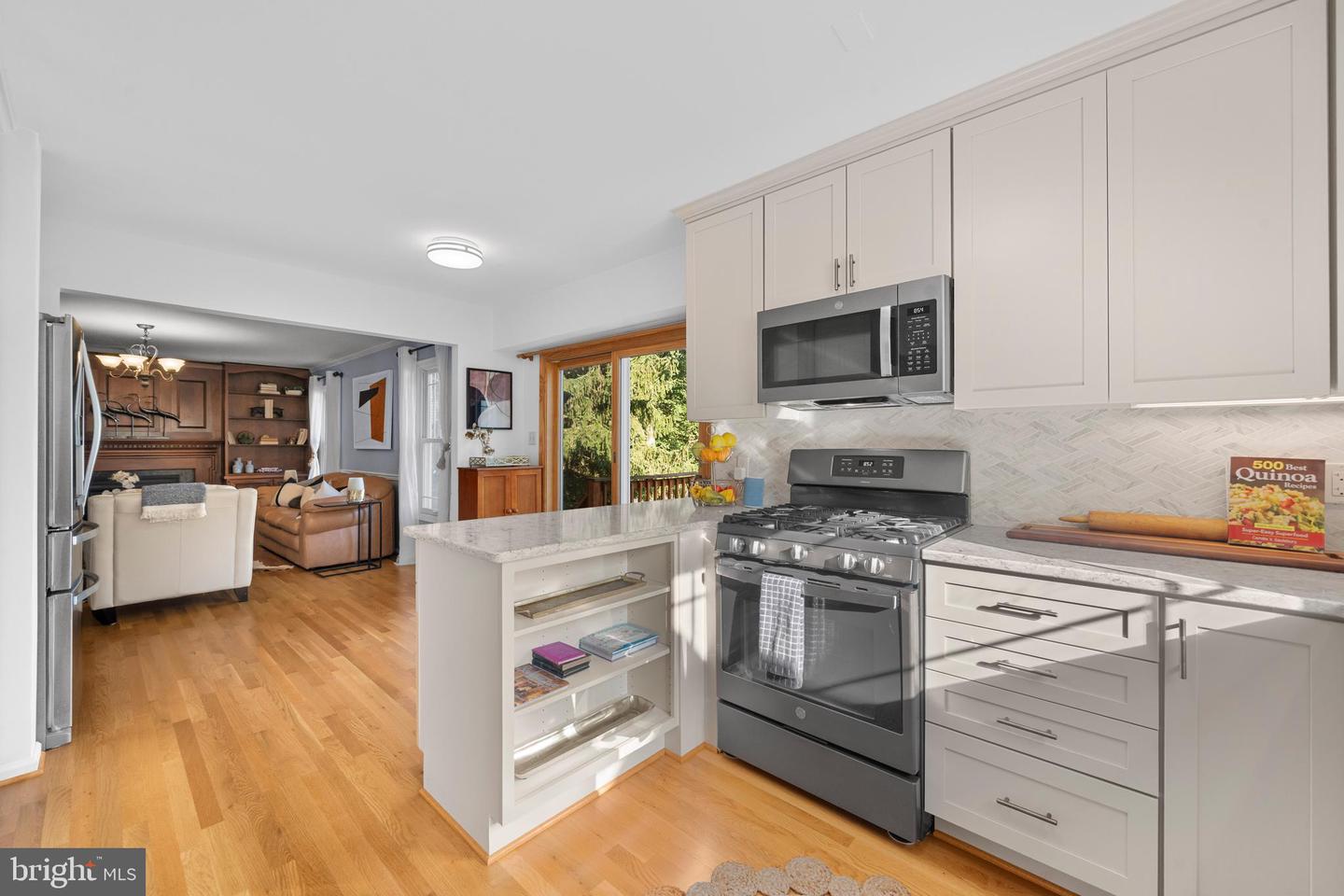 3716 KRYSIA CT, ANNANDALE, Virginia 22003, 4 Bedrooms Bedrooms, 13 Rooms Rooms,3 BathroomsBathrooms,Residential,For sale,3716 KRYSIA CT,VAFX2263220 MLS # VAFX2263220