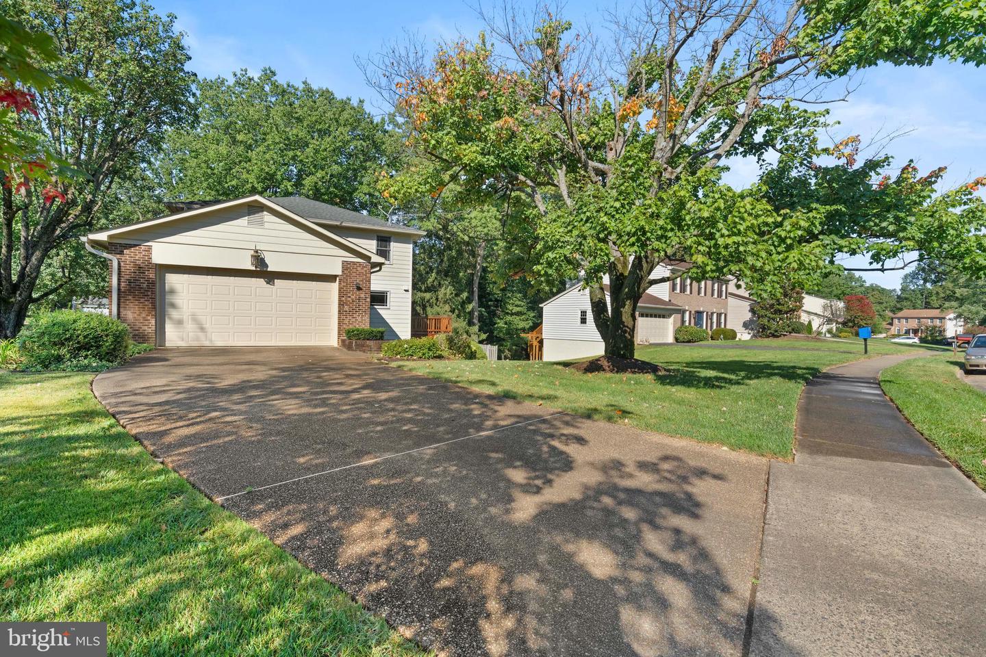 3716 KRYSIA CT, ANNANDALE, Virginia 22003, 4 Bedrooms Bedrooms, 13 Rooms Rooms,3 BathroomsBathrooms,Residential,For sale,3716 KRYSIA CT,VAFX2263220 MLS # VAFX2263220